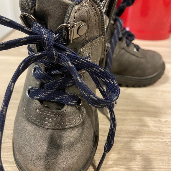 🖤 Little boy boots! 💙 - Picture 3 of 10